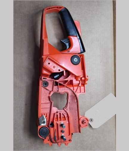 ECHO CS-370 P021009858 ENGINE COVER ASSY (USED)